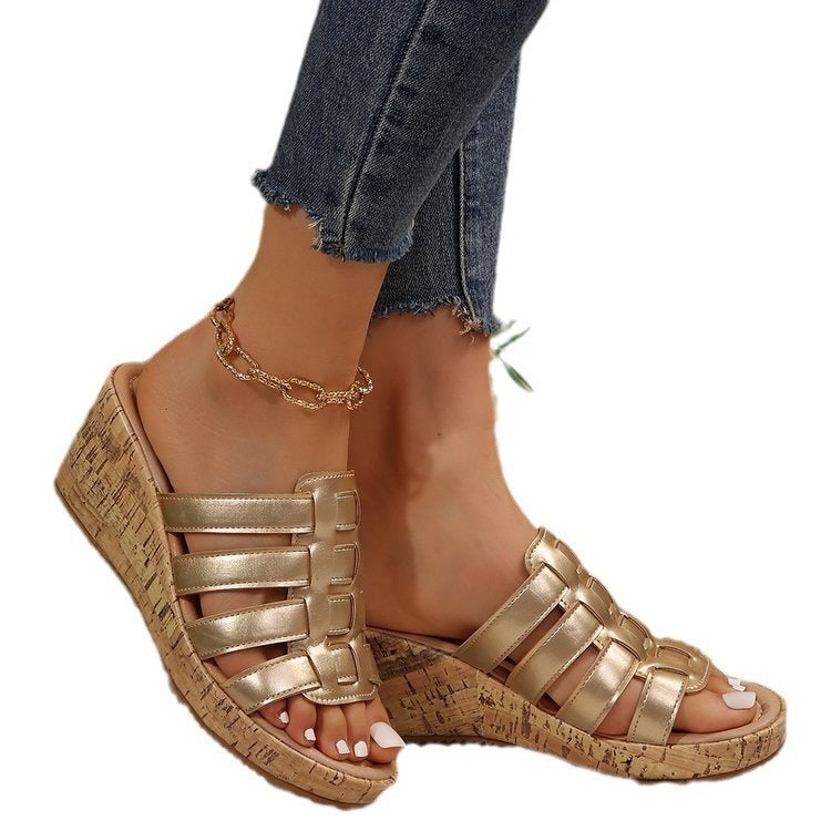 Chaussures d’été élégantes à semelle compensée