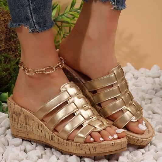 Chaussures d’été élégantes à semelle compensée